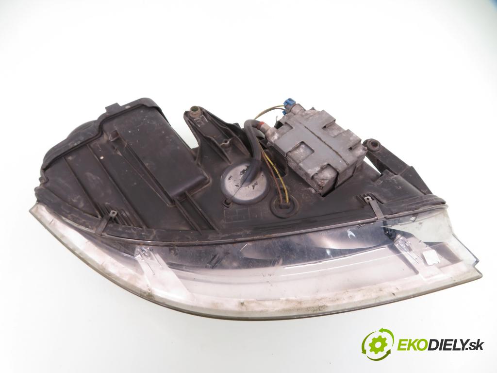 VW PASSAT B5.5 Variant (3B6) KOMBI 2001 96,00 1.9 TDI PD 130 - AVF 1896,00 Svetlo LP 3B7941017M ; 1EL00834007 ; 5DV00776061