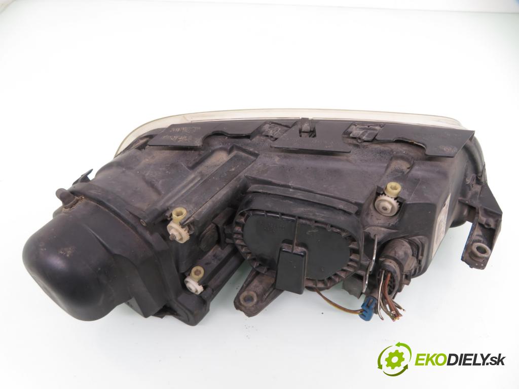 VW PASSAT B5.5 Variant (3B6) KOMBI 2001 96,00 1.9 TDI PD 130 - AVF 1896,00 Svetlo LP 3B7941017M ; 1EL00834007 ; 5DV00776061