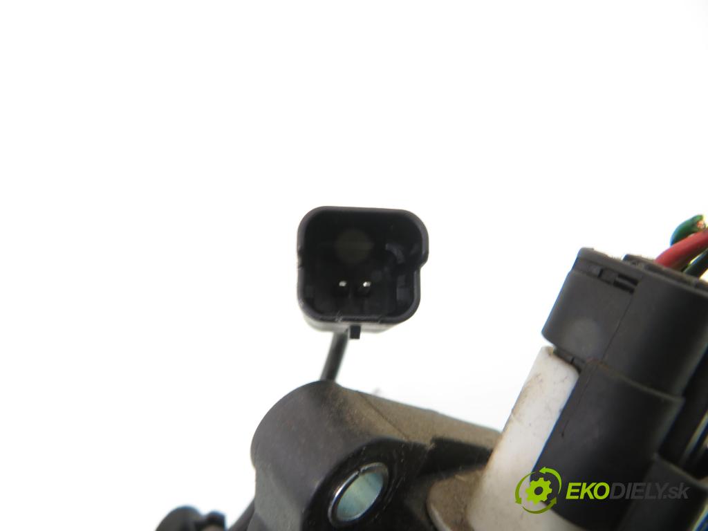 CITROEN C4 I (LC_) HB 2005 80,00 1.6 16V - NFU (TU5JP4) 1587,00 Potenciometer plynu 0280755001 ; 9650889180 (Pedále)