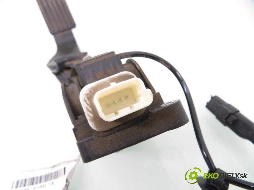 CITROEN C4 I (LC_) HB 2005 80,00 1.6 16V - NFU (TU5JP4) 1587,00 Potenciometer plynu 0280755001 ; 9650889180 (Pedále)