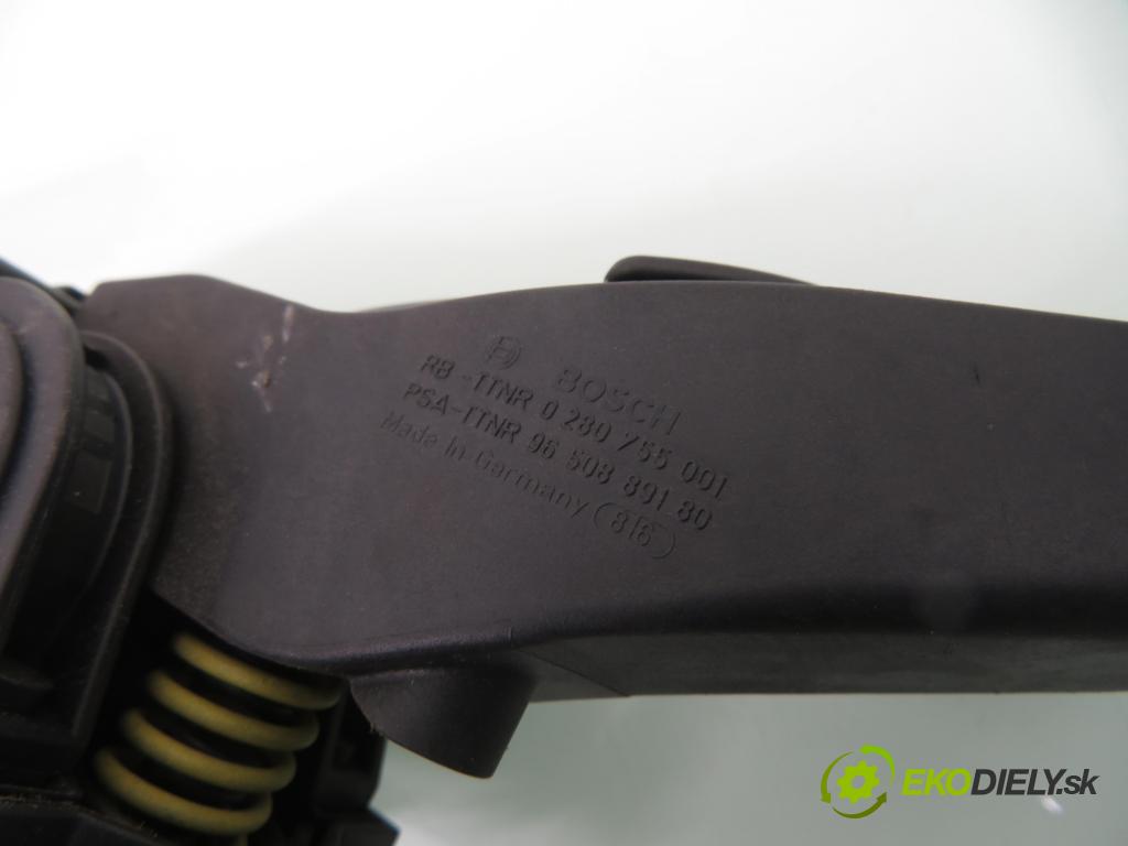 CITROEN C4 I (LC_) HB 2005 80,00 1.6 16V - NFU (TU5JP4) 1587,00 Potenciometer plynu 0280755001 ; 9650889180 (Pedále)