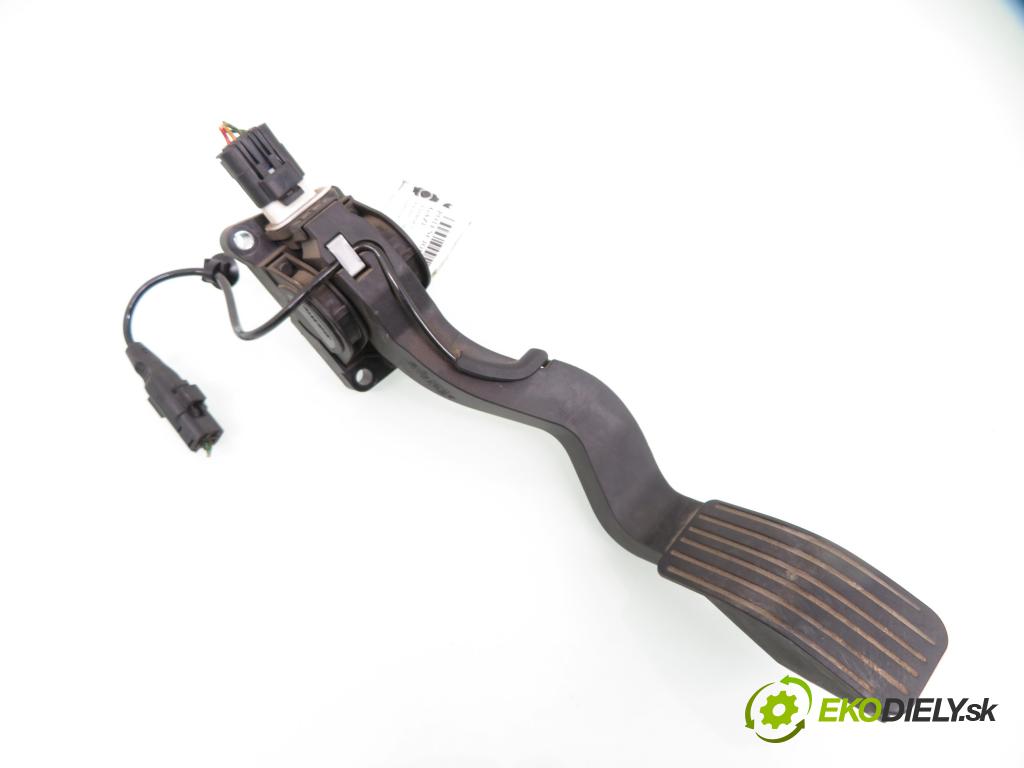 CITROEN C4 I (LC_) HB 2005 80,00 1.6 16V - NFU (TU5JP4) 1587,00 Potenciometer plynu 0280755001 ; 9650889180 (Pedále)