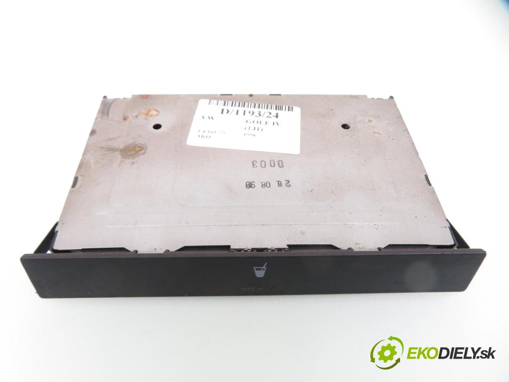 VW GOLF IV (1J1) HB 1998 55,00 1.4 16V 75 - AKQ 1390,00 Držiak na nápoje 1J0858601 (Úchyty, držiaky na nápoje)