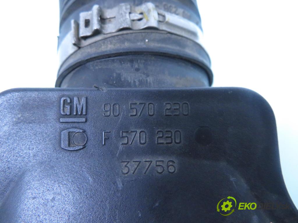 OPEL CORSA B (S93) HB 1998 40,00 1.0 i 12V 54 - X 10 XE 973,00 Škrtiaca klapka 90529471 ; 0205003050 (Škrtiaca klapka)