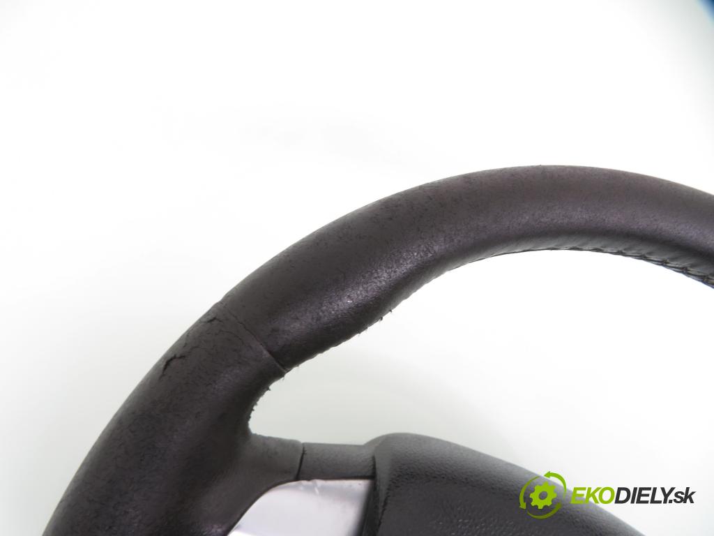 FORD FOCUS II (DA_, HCP) HB 2005 80,00 1.6 TDCi 109 - G8DA 1560,00 Volant  (Volanty)