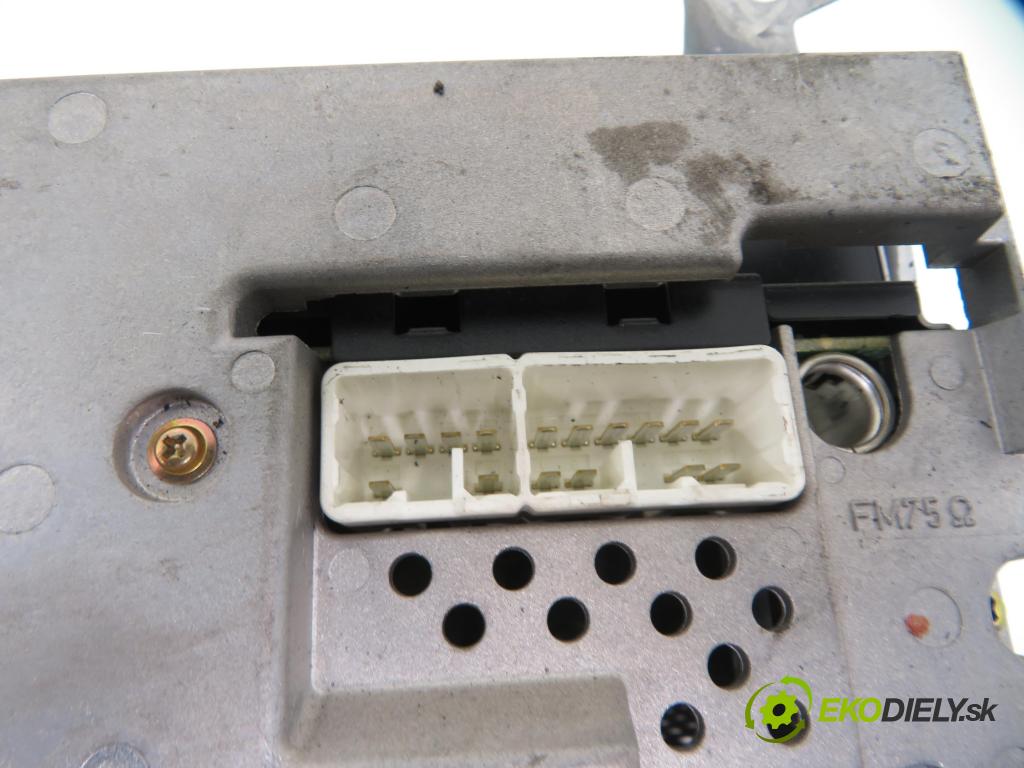 TOYOTA AVENSIS Kombi (_T25_) KOMBI 2003 85,00 2.0 D-4D 116 - 1CD-FTV 1995,00 RADIO CD 8612005080 ; 5590205050F