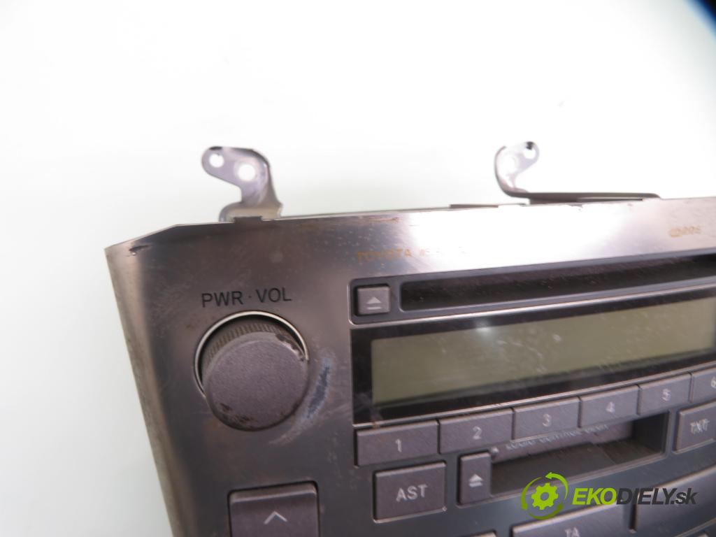 TOYOTA AVENSIS Kombi (_T25_) KOMBI 2003 85,00 2.0 D-4D 116 - 1CD-FTV 1995,00 RADIO CD 8612005080 ; 5590205050F