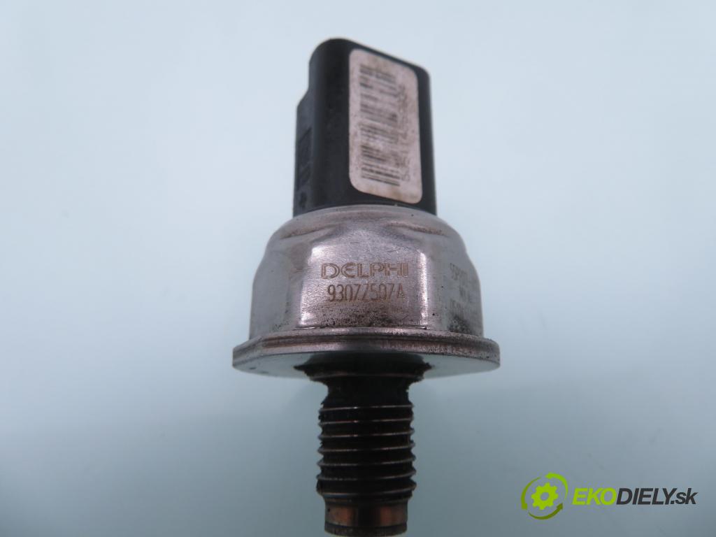 RENAULT SCENIC II (JM0/1_) MINIVAN 2007 74,00 1.5 dCi 101 - K9K 728 1461,00 Snímač tlaku paliva 93077507A