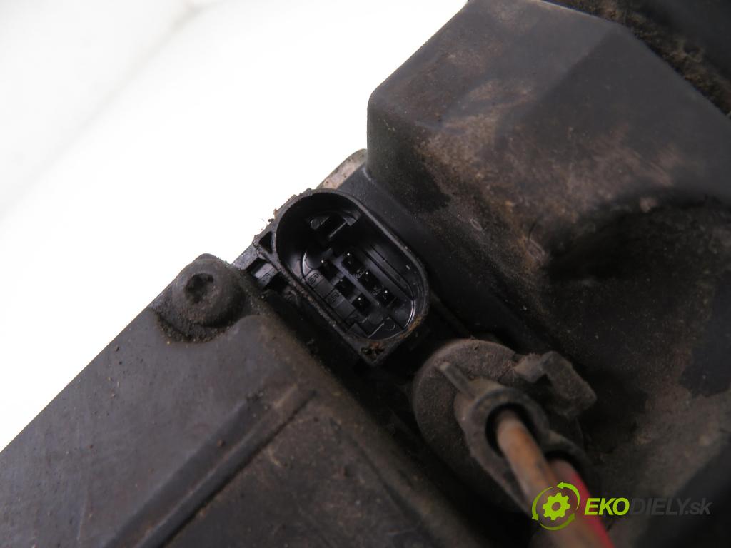 PEUGEOT 206 liftback (2A/C) HB 2000 66,00 2.0 HDI 90 - RHY 1997,00 Webasto 9001398C ; 92255B (Webasto ohřívače)