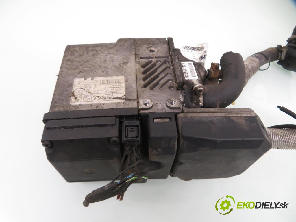 PEUGEOT 206 liftback (2A/C) HB 2000 66,00 2.0 HDI 90 - RHY 1997,00 Webasto 9001398C ; 92255B (Webasto ohřívače)