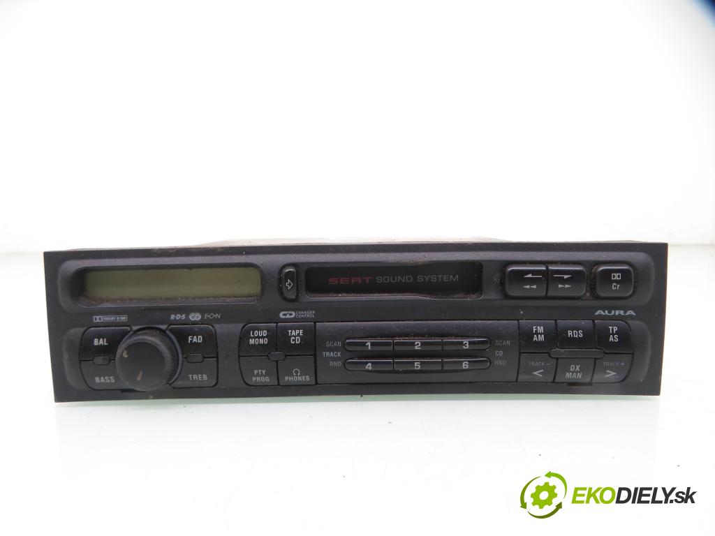 SEAT LEON (1M1) HB 2000 81,00 1.9 TDI - AHF 1896,00 RADIO Modul 1M0035186C