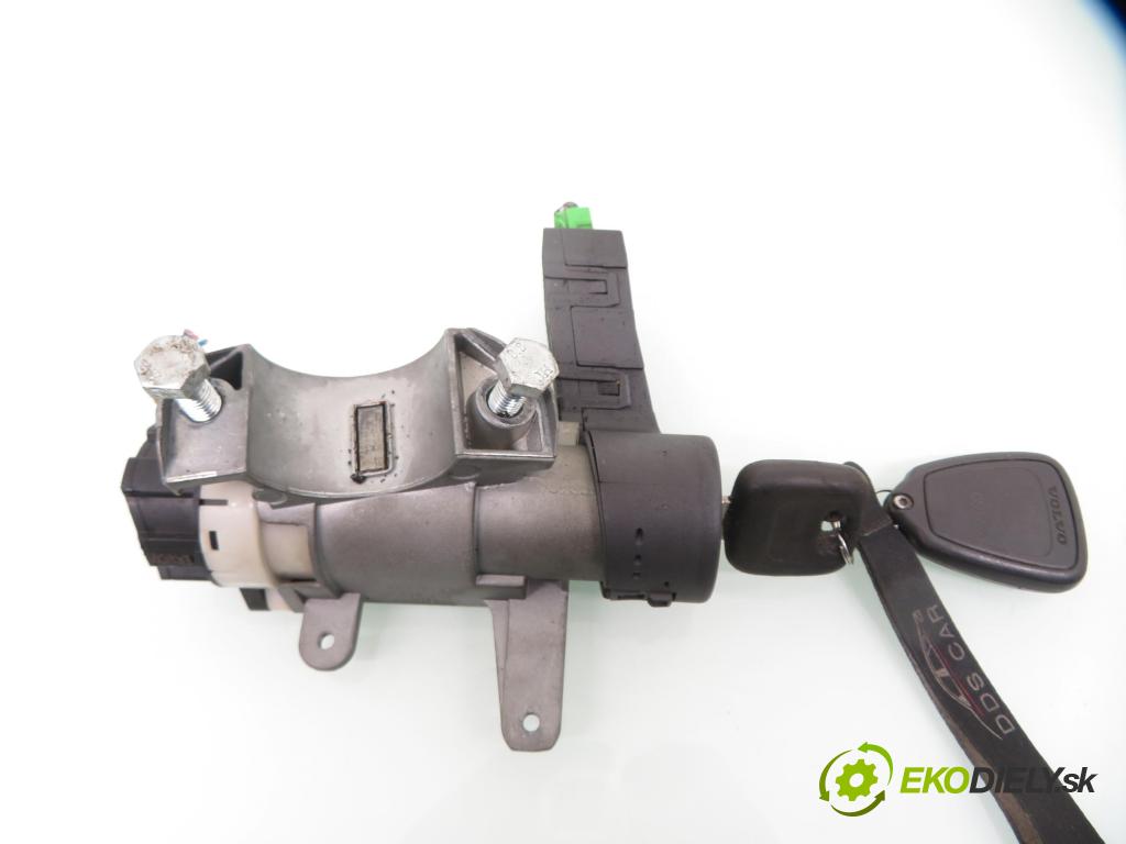 VOLVO S60 I (384) SEDAN 2001 120,00 2.4 D - D 5244 T5 2400,00 spinačka 73760 ; 8673073 (Spínacie skrinky a kľúče)