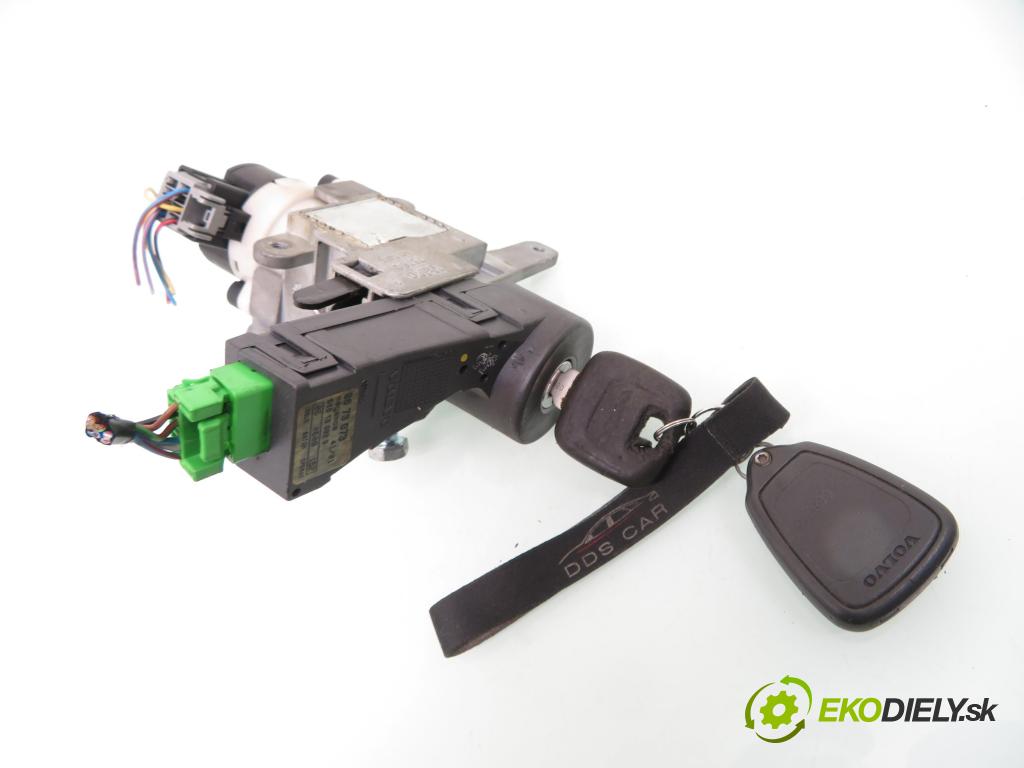 VOLVO S60 I (384) SEDAN 2001 120,00 2.4 D - D 5244 T5 2400,00 spinačka 73760 ; 8673073 (Spínacie skrinky a kľúče)