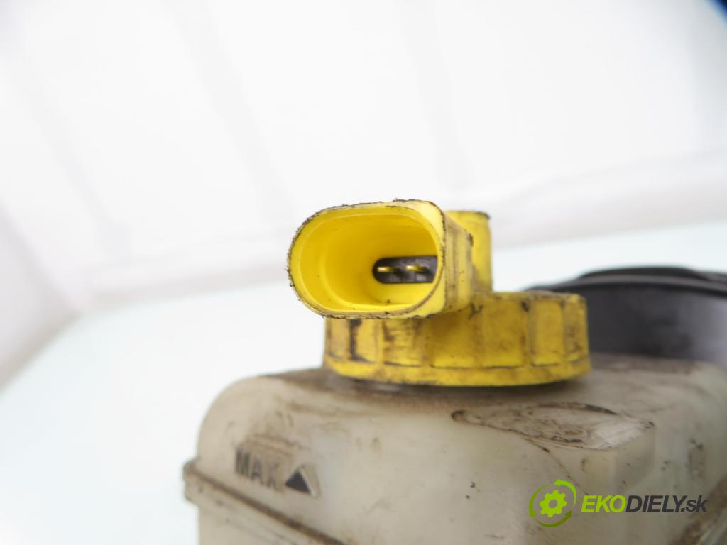 VW BORA (1J2) SEDAN 2001 85,00 2 - AZJ 1984,00 Posilovač 1J1614105H (Servočerpadlá, pumpy riadenia)