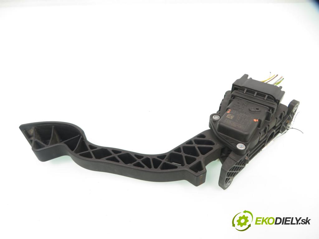 FORD FOCUS C-MAX (DM2) MINIVAN 2003 88,00 1.8 - CSDA 1798,00 Potenciometer plynu 3M519F836AE ; 6PV00864110 (Pedále)