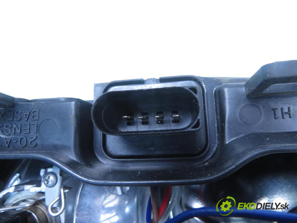 AUDI A3 (8L1) HB 2000 81,00 1.9 TDI - ASV 1896,00 Svetlo PP