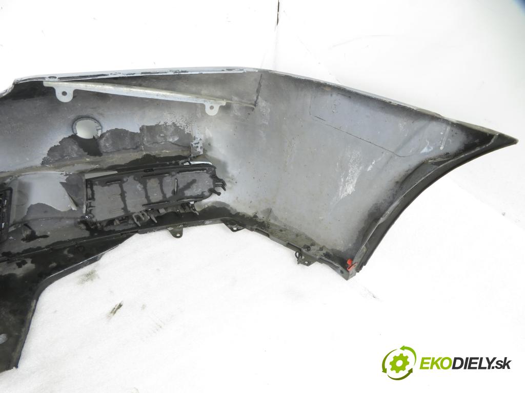 OPEL VECTRA C (Z02) LIFTBACK 2004 110,00 1.9 CDTI - Z 19 DTH 1910,00 nárazník přední část