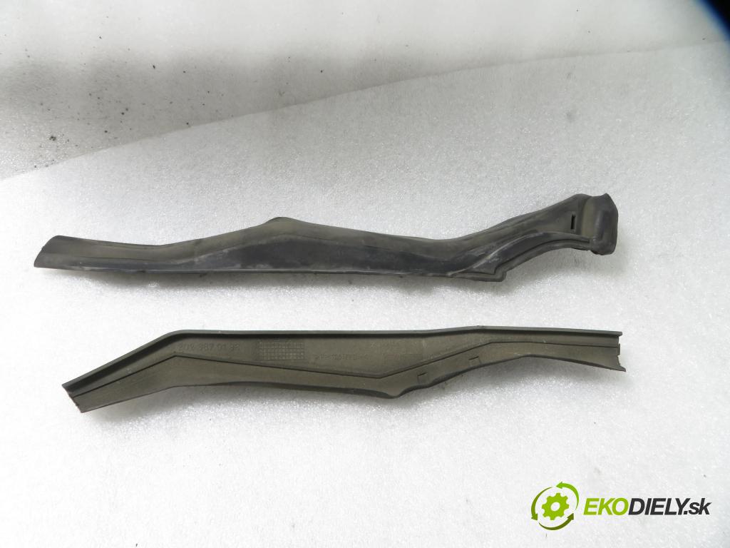 MERCEDES-BENZ KLASA C (W202) SEDAN 1994 70,00 2.2 16V D 95 - OM 604.910 2155,00 kapota  (Kapoty)