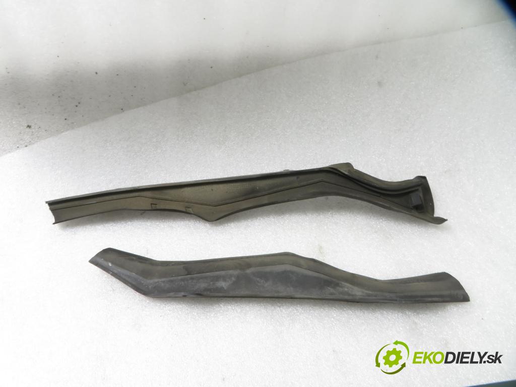 MERCEDES-BENZ KLASA C (W202) SEDAN 1994 70,00 2.2 16V D 95 - OM 604.910 2155,00 kapota  (Kapoty)