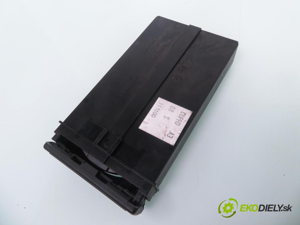 AUDI A3 (8L1) HB 2000 81,00 1.9 TDI - ASV 1896,00 Držiak na nápoje 8L0862534C (Úchyty, držiaky na nápoje)