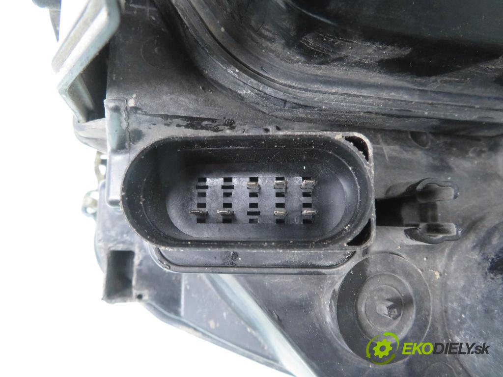 FORD FOCUS II (DA_, HCP) HB 2005 80,00 1.6 TDCi 109 - G8DA 1560,00 Svetlo PP 4M5113K060AA ; VP4M5X13K060AA