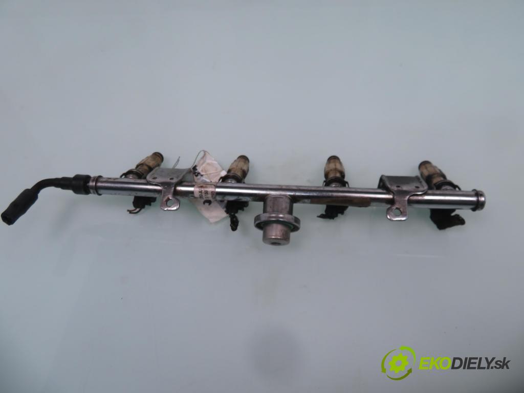 FORD FOCUS C-MAX (DM2) MINIVAN 2003 88,00 1.8 - CSDA 1798,00 Lišta vstrekovacia 4M8GD280AA ; 1L5GBA (Vstrekovacie lišty)