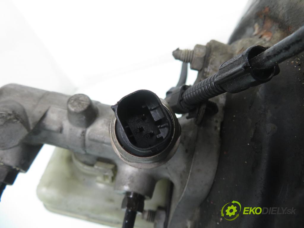 AUDI A3 (8L1) HB 2000 81,00 1.9 TDI - ASV 1896,00 Posilovač 1J1614105Q ; 03786206014 (Servočerpadlá, pumpy riadenia)