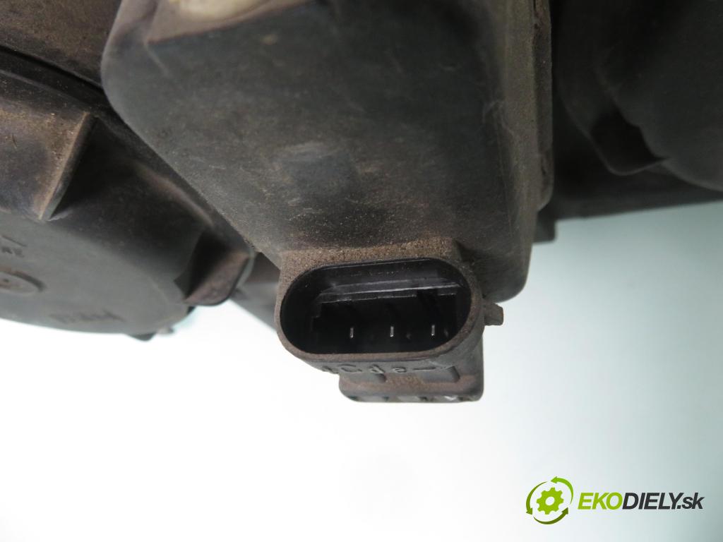 RENAULT SCENIC I (JA0/1_) MINIVAN 2002 75,00 1.9 dCi 102 - F9Q 732 1870,00 Svetlo LP