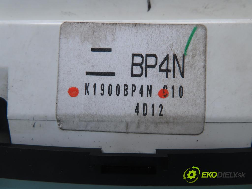 MAZDA 3 (BK) HB 2004 80,00 1.6 DI Turbo 109 - Y601 (PSA) 1560,00 Panel kúrenia KLIMATRONIK K1900BP4N