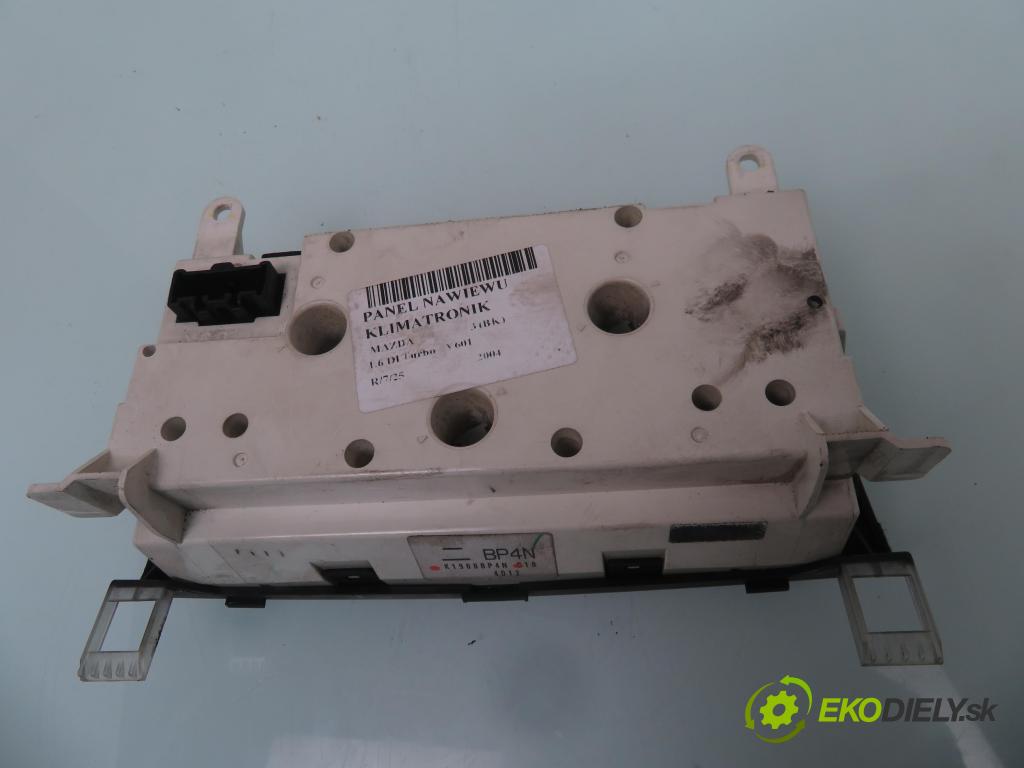 MAZDA 3 (BK) HB 2004 80,00 1.6 DI Turbo 109 - Y601 (PSA) 1560,00 Panel kúrenia KLIMATRONIK K1900BP4N