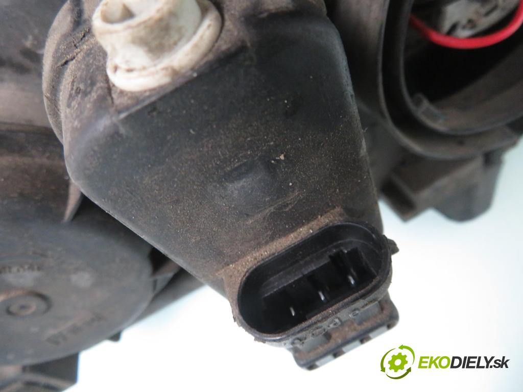 RENAULT SCENIC I (JA0/1_) MINIVAN 2002 75,00 1.9 dCi 102 - F9Q 732 1870,00 Svetlo PP 7700432093 ; 1101047602 ; 89002991