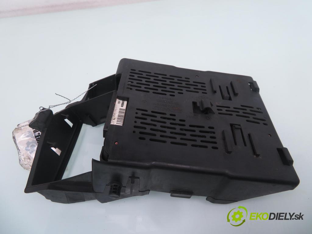 RENAULT SCENIC I (JA0/1_) MINIVAN 2002 75,00 1.9 dCi 102 - F9Q 732 1870,00 MODUL BSI 8200029342B ; S108502610G