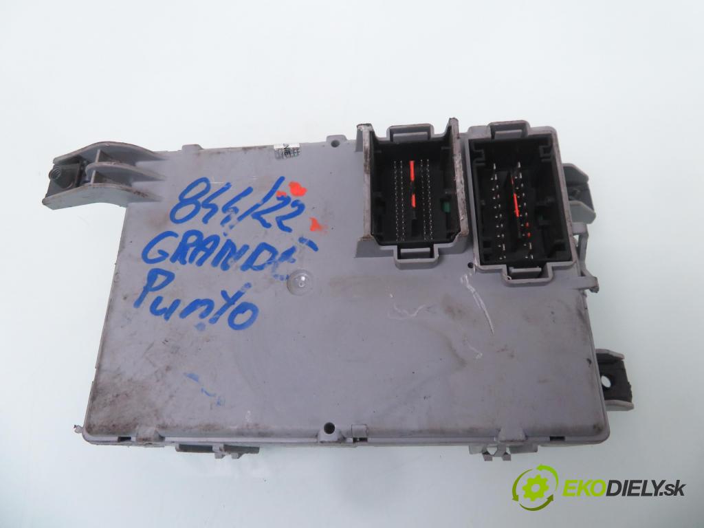 FIAT GRANDE PUNTO (199_) HB 2011 48,00 1.2 - 199 A4.000 1242,00 MODUL BSI 00518690940