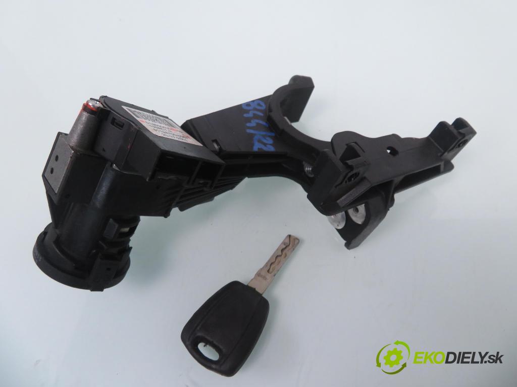 FIAT GRANDE PUNTO (199_) HB 2011 48,00 1.2 - 199 A4.000 1242,00 spinačka 518655430 (Spínacie skrinky a kľúče)