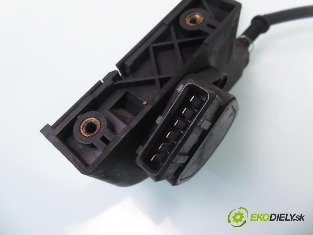 RENAULT SCENIC I (JA0/1_) MINIVAN 2002 75,00 1.9 dCi 102 - F9Q 732 1870,00 Potenciometer plynu 7700431918 (Pedále)