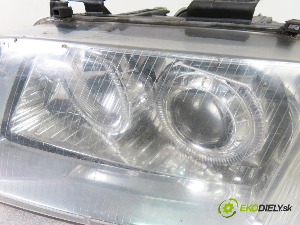 AUDI A6 Avant (4B5, C5) KOMBI 2000 121,00 2.4 - AML 2393,00 Svetlo LP
