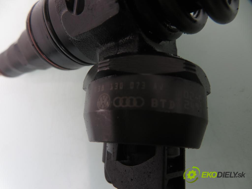 VW GOLF IV (1J1) HB 2002 74,00 1.9 TDI PD 101 - ATD 1896,00 Vstrekovač 0414720037 ; 038130073AJ (Vstrekovače)