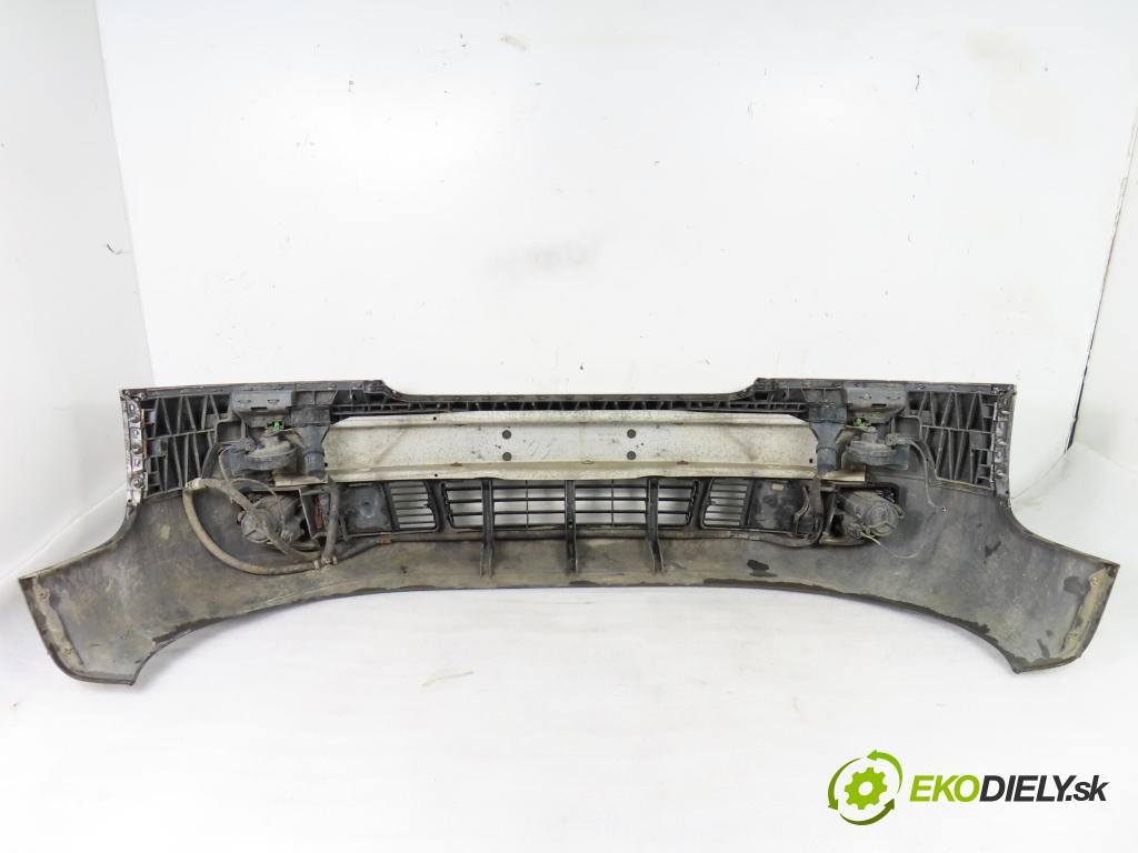 AUDI A6 Avant (4B5, C5) KOMBI 2000 121,00 2.4 - AML 2393,00 nárazník přední část 
