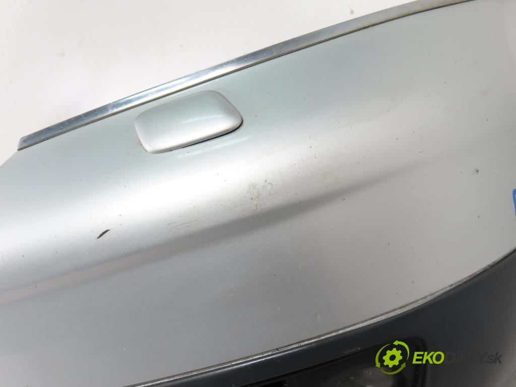 AUDI A6 Avant (4B5, C5) KOMBI 2000 121,00 2.4 - AML 2393,00 nárazník přední část