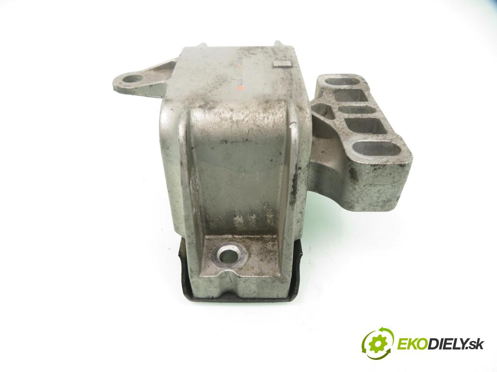 VW GOLF IV (1J1) HB 2000 66,00 1.9 TDI - AGR 1896,00 AirBag Motor 107975