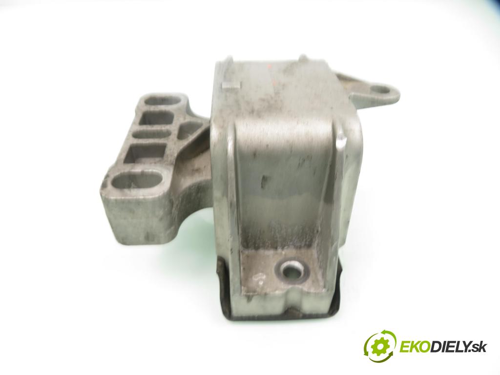 VW GOLF IV (1J1) HB 2000 66,00 1.9 TDI - AGR 1896,00 AirBag Motor 107975
