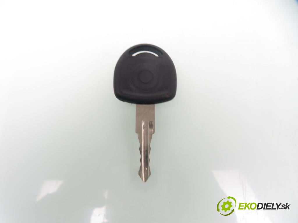 OPEL MERIVA A nadwozie wielkoprzestrzenne (MPV) (X03) HB 2006 74,00 1.7 CDTI 101 - Z 17 DT 1686,00 spinačka 90589313 ; 90589389 ; 24413106 (Spínacie skrinky a kľúče)