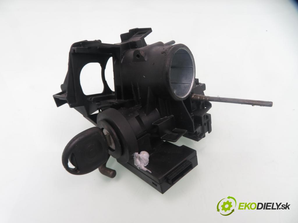 OPEL MERIVA A nadwozie wielkoprzestrzenne (MPV) (X03) HB 2006 74,00 1.7 CDTI 101 - Z 17 DT 1686,00 spinačka 90589313 ; 90589389 ; 24413106 (Spínacie skrinky a kľúče)