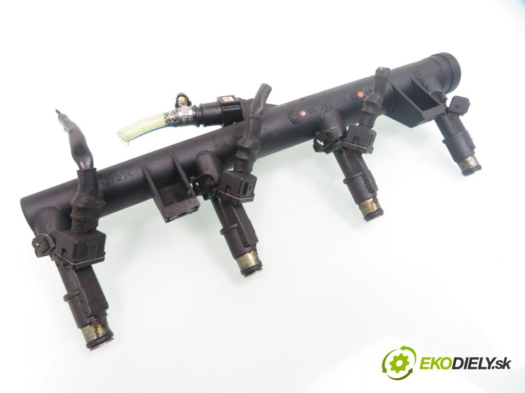 CITROEN C5 I (DC_) LIFTBACK 2003 85,00 1.8 16V (DC6FZB, DC6FZE) - 6FZ (EW7J4) 1749,00 Lišta vstrekovacia 9628084680 ; 01F005A (Vstrekovacie lišty)