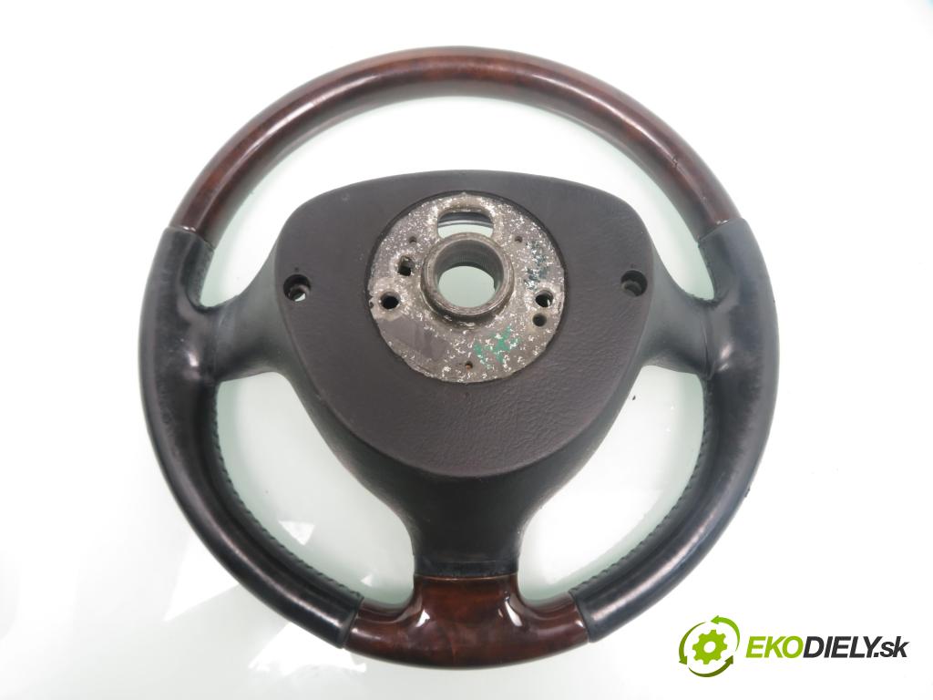 VW BORA (1J2) SEDAN 2001 85,00 2 - AZJ 1984,00 Volant 1J0419526A ; 1J0419091CA ; 1J0419526D (Volanty)