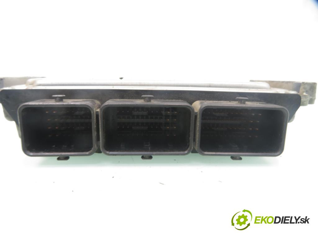 RENAULT SCENIC II (JM0/1_) MINIVAN 2006 110,00 2.0 dCi (JM1K) - M9R 700 1995,00 Riadiaca jednotka Motor 0281011814 ; 8200462452