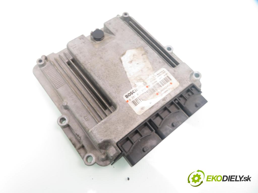 RENAULT SCENIC II (JM0/1_) MINIVAN 2006 110,00 2.0 dCi (JM1K) - M9R 700 1995,00 Riadiaca jednotka Motor 0281011814 ; 8200462452