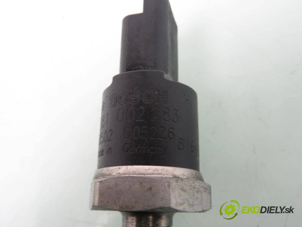 PEUGEOT 406 (8B) SEDAN 2000 66,00 2.0 HDI 90 - RHY (DW10TD) 1997,00 Regulátor tlaku paliva 0281002283