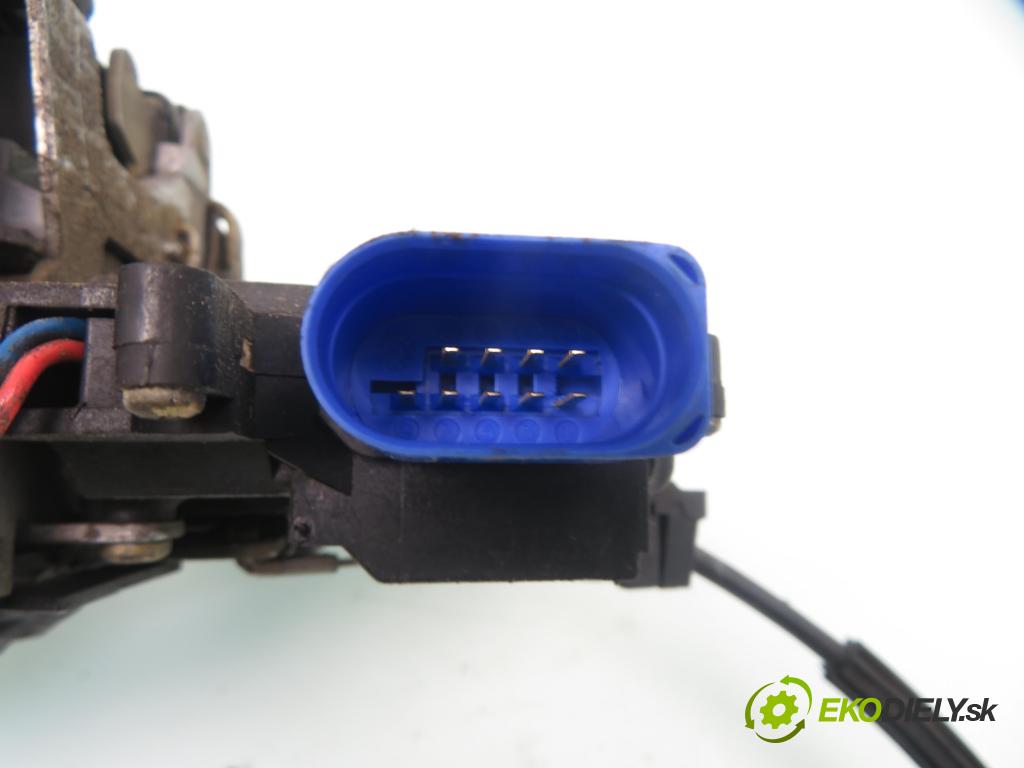 SEAT ALTEA (5P1) MINIVAN 2004 75,00 1.6 102 1595,00 zámok 3D1837016