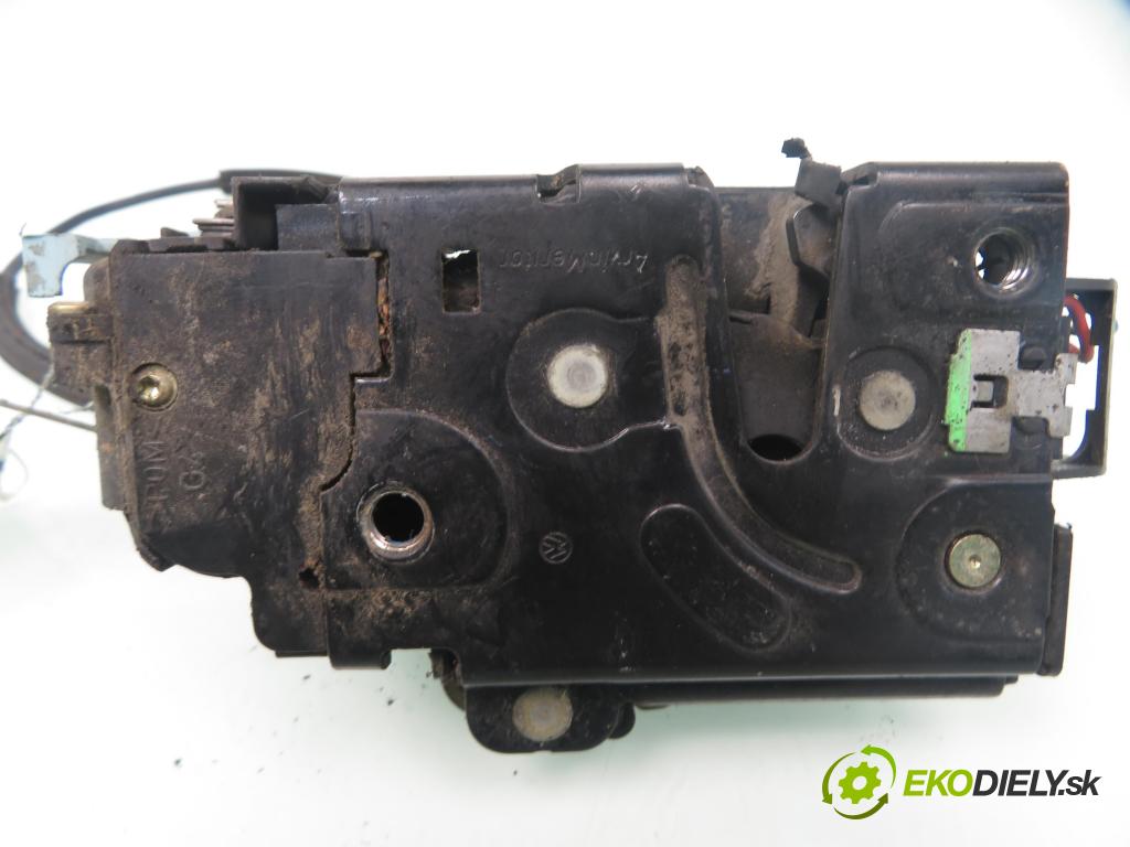 SEAT ALTEA (5P1) MINIVAN 2004 75,00 1.6 102 1595,00 zámok 3D1837015